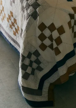 TOAST Tile Cotton Patchwork Quilt- Textiles|Blankets & Throws