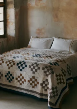 TOAST Tile Cotton Patchwork Quilt- Textiles|Blankets & Throws